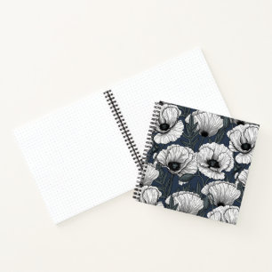 Weiße Pappchen auf der Marine Notizbuch