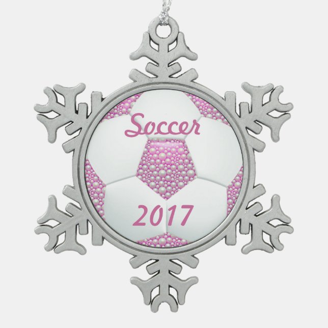 Weiße Perlen auf rosa Fußball Schneeflocken Zinn-Ornament (Vorderseite)