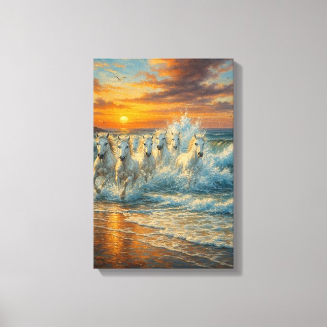 Weiße Pferde laufen bei Sonnenuntergang am Strand Leinwanddruck (Vorderseite)
