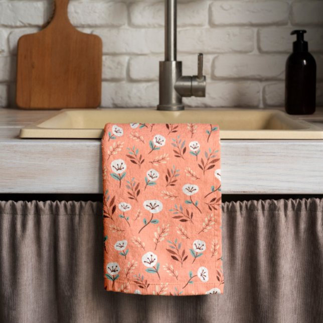 Weiße Pflaumen auf Red Kitchen Handtuch (Von Creator hochgeladen)