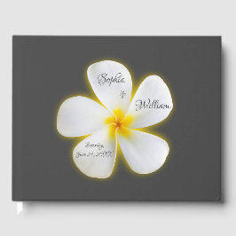 Weiße Plumeria-Blume auf dem modernen Platz, Hochz Gästebuch