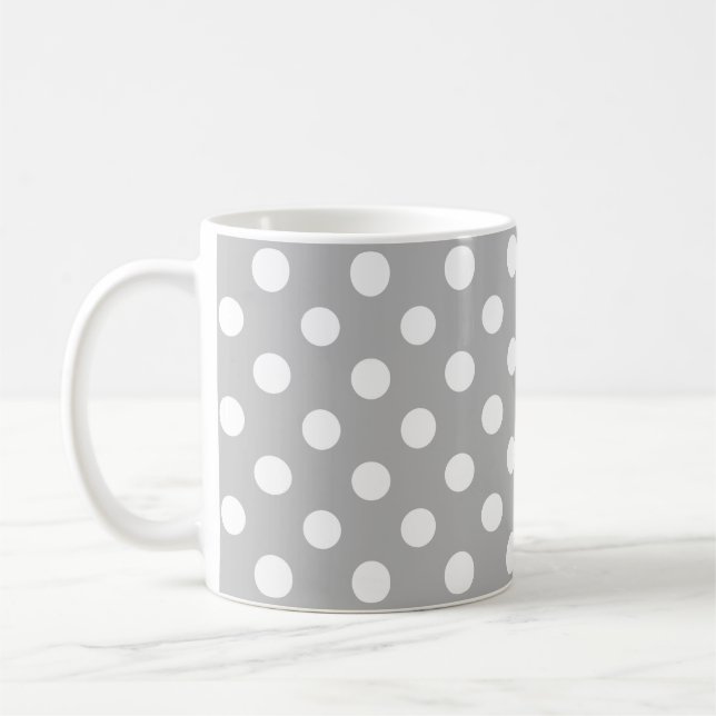 Weiße Polka Punkte auf Chrome Gray Hintergrund Kaffeetasse (Links)