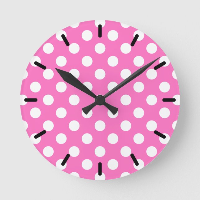 Weiße Polka-Punkte auf rosa Runde Wanduhr (Vorderseite)