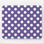 Weiße Polka-Punkte auf Ultraviolett Mousepad<br><div class="desc">Pantone's Farbe des Jahres für 2018 ist ultraviolett.</div>
