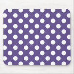 Weiße Polka-Punkte auf Ultraviolett Mousepad<br><div class="desc">Pantone's Farbe des Jahres für 2018 ist ultraviolett.</div>