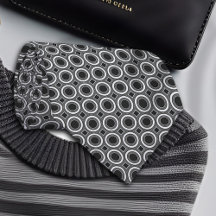 Weiße Punkte auf schwarz geometrischem Muster