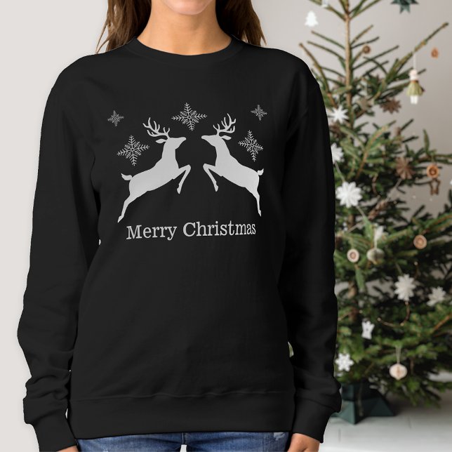 Weiße Rentiere mit Schneeflocken frohe Weihnachten Sweatshirt (Festive design for the Holiday season.)