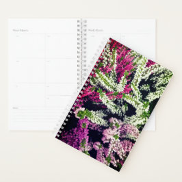 Weiße, rosa und violette Blumen Planer