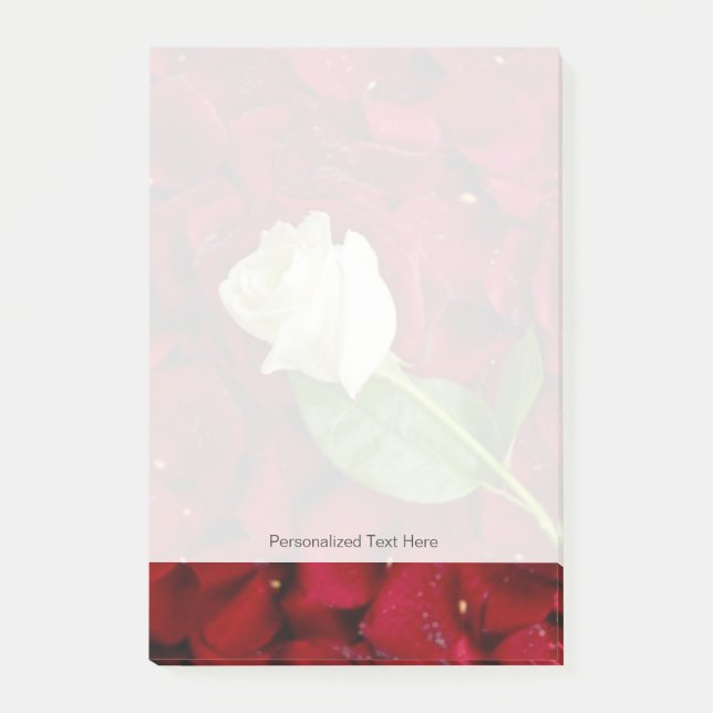 Weiße Rose auf roten Blumenblättern Post-it Klebezettel (Vorderseite)