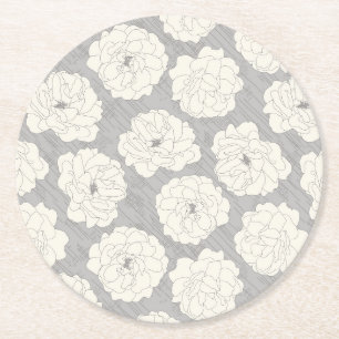 Weiße Rosen auf Light Gray - nahtloses Muster. Runder Pappuntersetzer