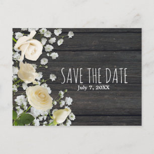 Weiße Rosen & Babys Atem auf Holz Save The Date Ankündigungspostkarte
