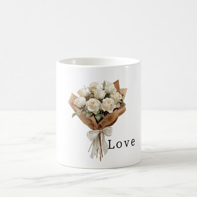 Weiße Rosen Blumenstrauß der Liebe Kaffeetasse (Mittel)