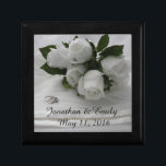 Weiße Rosen Erinnerungskiste<br><div class="desc">Elegantes wedding Save the Date</div>