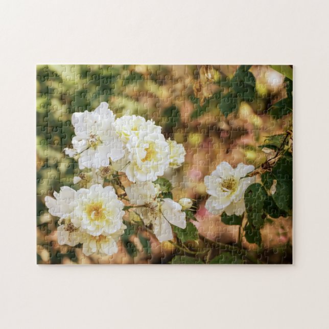Weiße Rosen im Gartenpuzzle Puzzle (Horizontal)