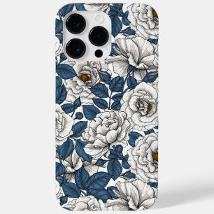 Weiße Rosen mit blauen Blätter auf Weiß Case-Mate iPhone 14 Pro Max Hülle