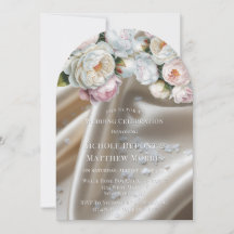 Weiße Satinrosen- und Pfingstrosen-Hochzeit