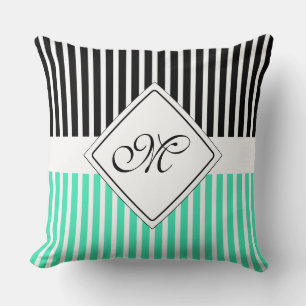 Weiße schmale Streifen + Rückenfarbe & Monogramm Kissen