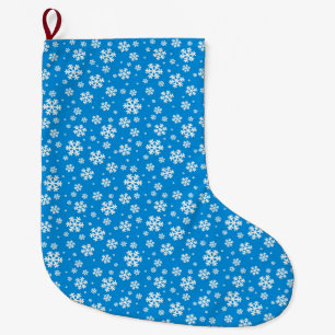 Weiße Schneeflocken auf mittelblauem Wintermuster Großer Weihnachtsstrumpf