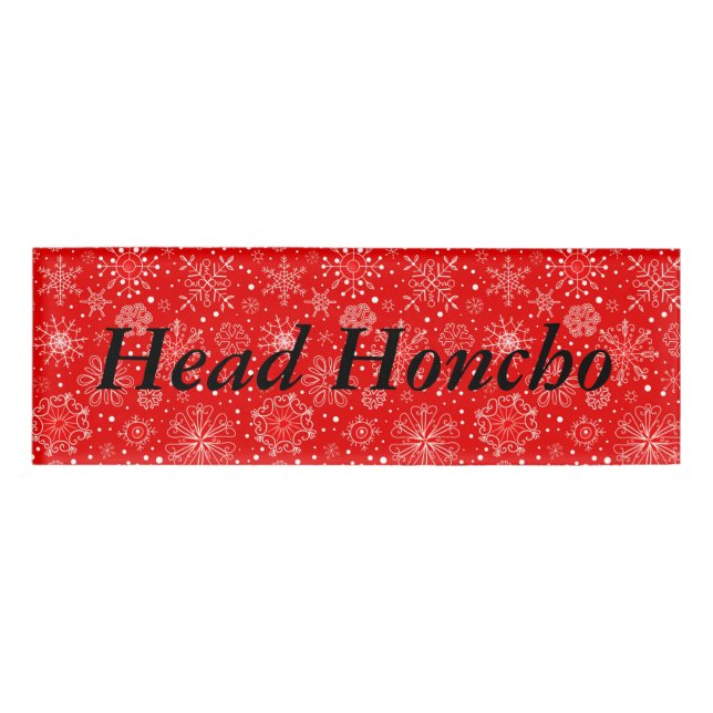 Weiße Schneeflocken auf Weihnachtsrot Namenschild (Vorderseite)