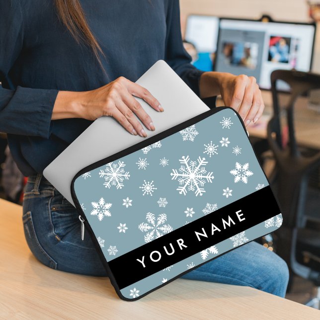 Weiße Schneeflocken, Grau, Ihr Name, Personalisier Laptopschutzhülle (Von Creator hochgeladen)