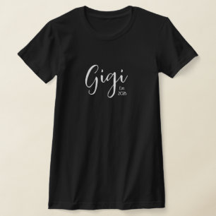 Weiße Schrift Gigi Established  T-Shirt