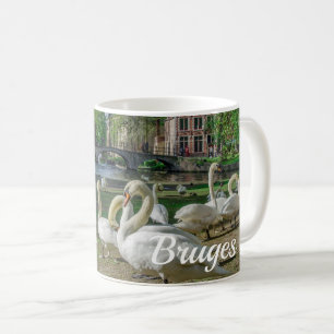 Weiße Schwäne in Brügge Kaffeetasse