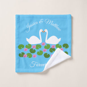 Weiße Schwäne und Wasserlilien Hochzeit nach Maß Waschlappen