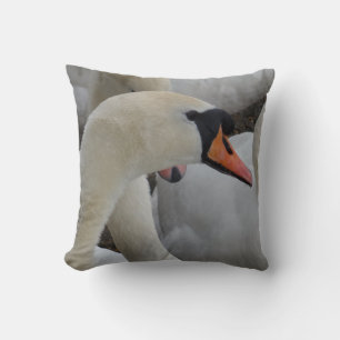 Weiße Schwanenwurfkissen Kissen
