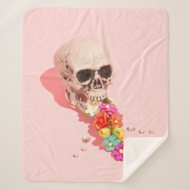 WEISSE SKULL CENTERPIECE SHERPADECKE (Vorderseite)