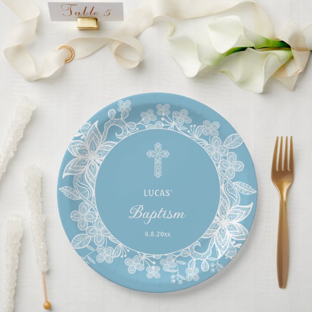 Weiße Spitze auf Pastellblauer Taufe Pappteller (Hochzeit)