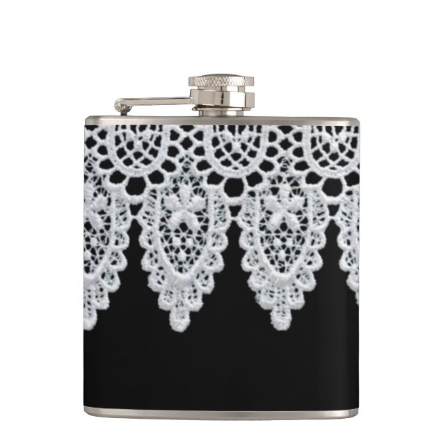 Weiße Spitze bildet eine empfindliche Grenze gegen Flachmann (Vorderseite)