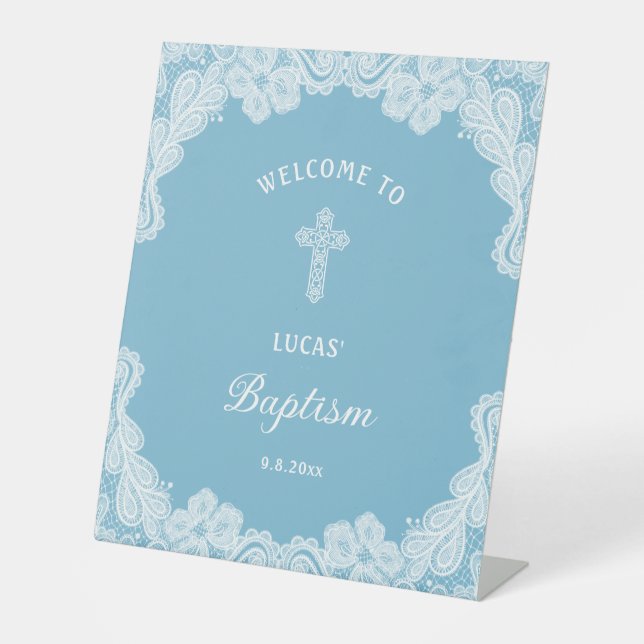 Weiße Spitzen auf Pastellblauer Taufe Willkommen Sockelschild (Vorderseite)