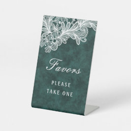 Weiße Spitzen auf smaragdgrünen Imitaten Velvet Fa Sockelschild