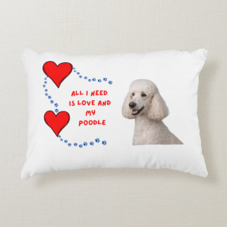 Weiße Standard Poodle | Fotorealistische Hundekiss Dekokissen