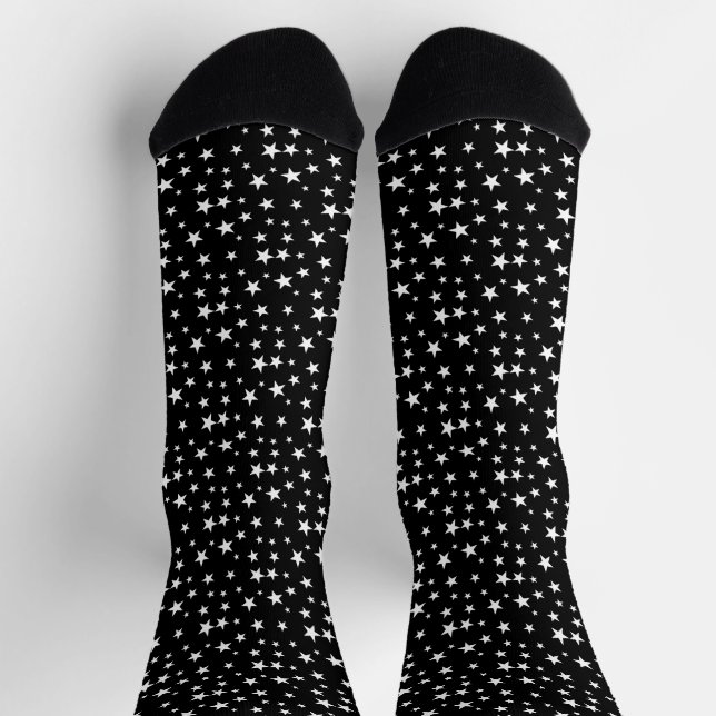 Weiße Sternmuster auf schwarzen Socken (Oben)