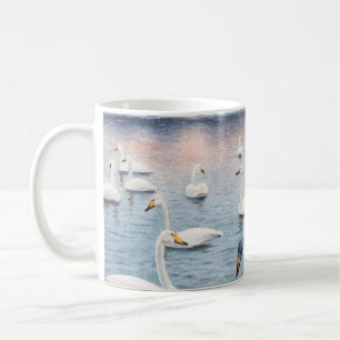 Weiße Stumme schwan auf einem See. Aquarellmalerei Kaffeetasse