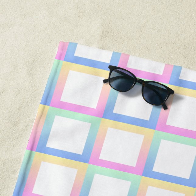 Weiße symmetrische Prüfmuster Strandtuch (Beispiel)