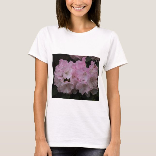 Weiße T - Shirt mit eleganten rosa Blüten (Vorderseite)