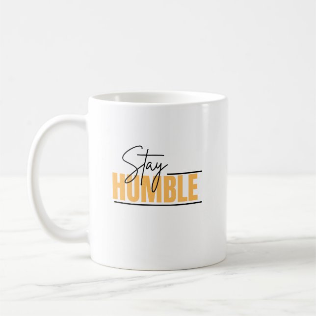 Weiße Teetasse mit gedrucktem Design  (Links)