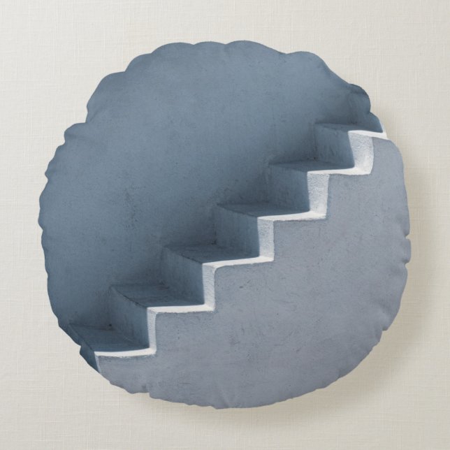 Weiße Treppe Rundes Kissen (Vorderseite)