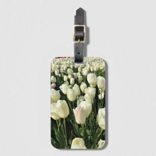 Weiße Tulipen in einem Feld, Oregon Gepäckanhänger