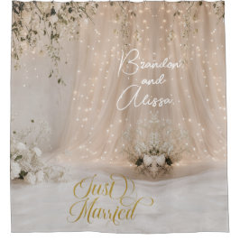 Weiße Tüll-Blumen-Hochzeitshintergrund Duschvorhang