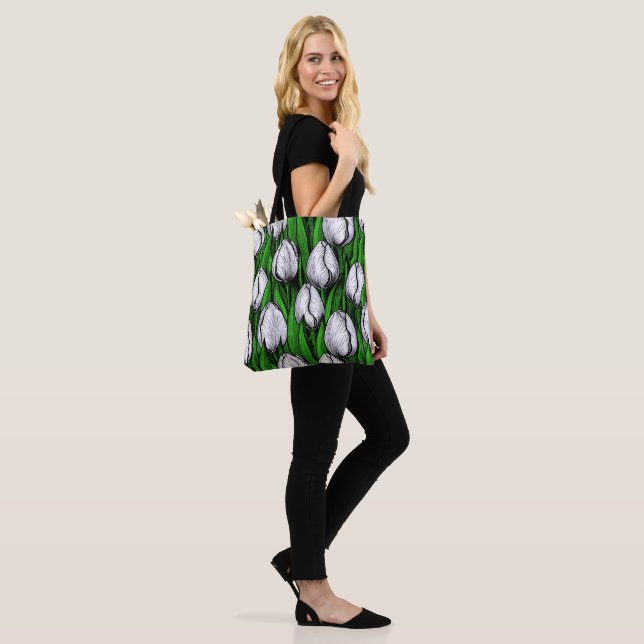 Weiße Tulpen mit grünen Blätter (Am Model)