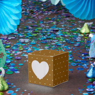 Weiße Tupfen auf braunem Popcorn-Herz-Markierung Geschenkschachtel