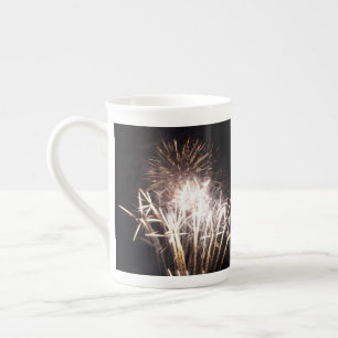 Weiße und goldene Feuerwerke I Patriotische Feier Prozellantasse