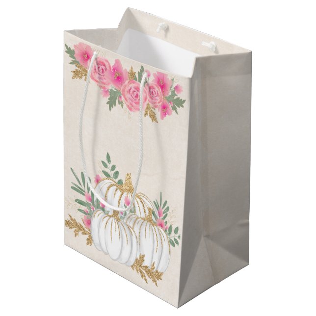 Weiße und goldene Pumpkins Wasserfarbe Mittlere Geschenktüte (Vorderseite Schrägansicht)