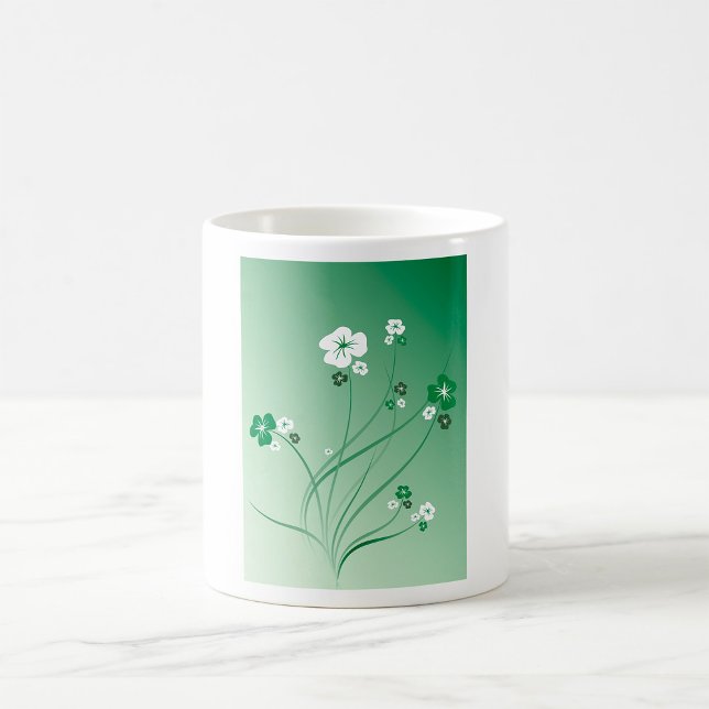 Weiße und grüne Blume Kaffeetasse (Von Creator hochgeladen)