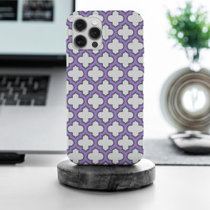 Weiße und Lila Trellis, Gitter, Quatrefolie iPhone 15 Pro Max Hülle