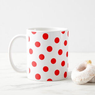 Weiße und rote Tupfen Tasse