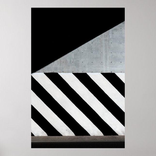 Weiße und schwarze diagonal gestreifte Farbe an de Poster (Vorne)